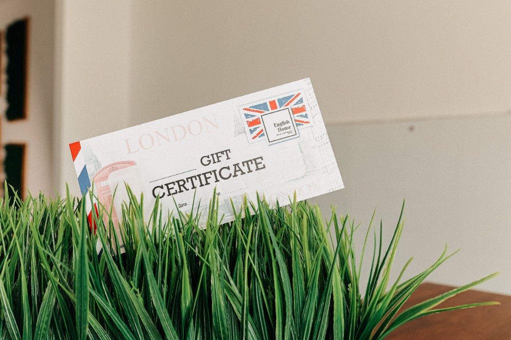 Подарочный сертификат English House — GIFT CERTIFICATE, оформление в стиле London